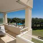 Beach-line Apartment