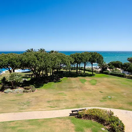 Beach-line Apartment